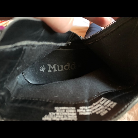 mudd fringe wedge booties size 8 - Picture 3 of 4